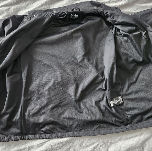 Zoo York Black Windbreaker (Size S) - Picture 3 of 5